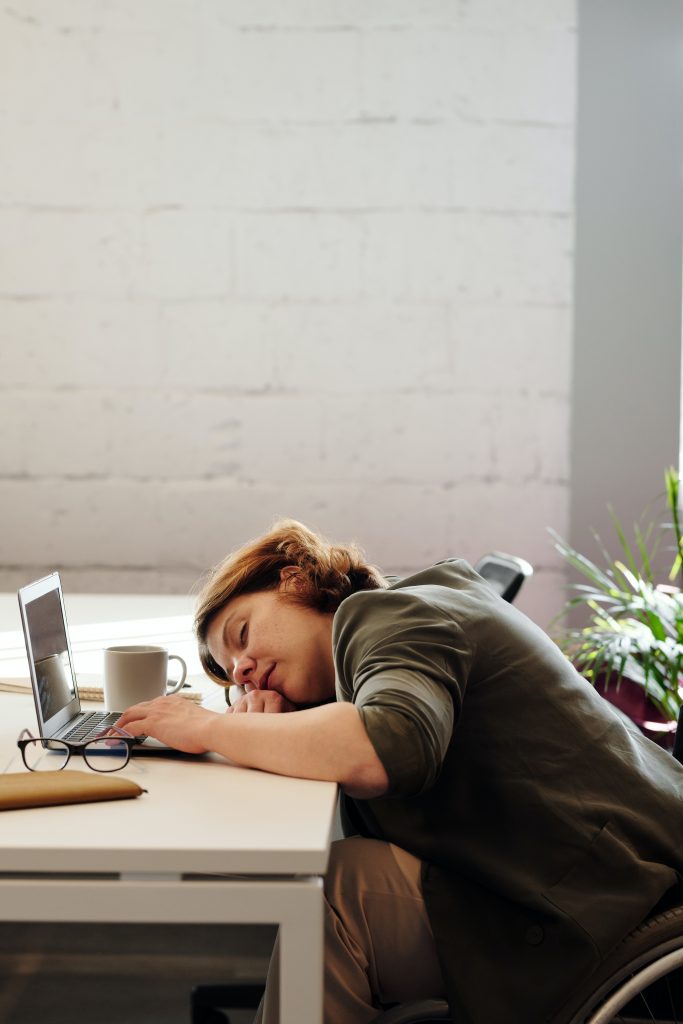 El cansancio es una razón común por la cual no quieres escribir